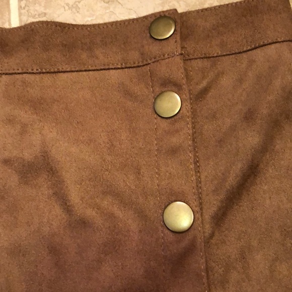 NWOT Lily Morgan stretch suede skirt - Picture 2 of 6